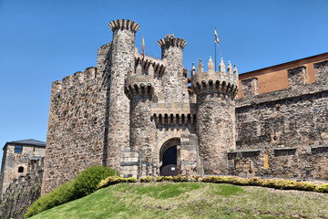 Fototapeta na wymiar Entrance gate of Templar castle in Ponferrada, Castile and Leon, Spain