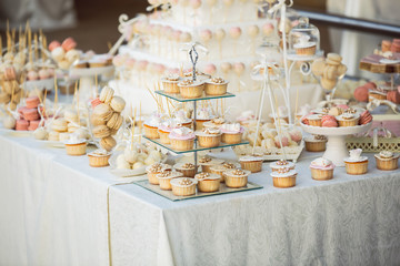 Wedding cupcakes