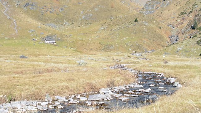 torrente in montagna