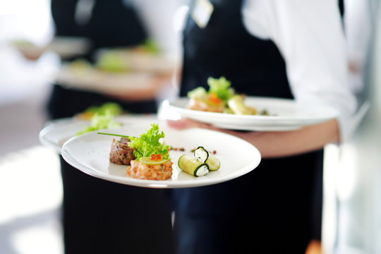 Waiter Plate Images – Browse 53,961 Stock Photos, Vectors, and Video |  Adobe Stock