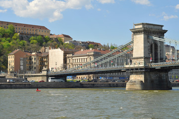 Naklejka premium Budapest one of many bridges crossing Danube river.