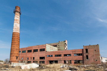 Fototapeta na wymiar the ruins of an old abandoned factory