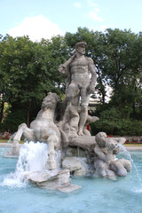 Fototapeta na wymiar fountain next to the Botanical Garden in Munich