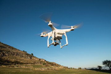 Fototapeta na wymiar décollage de drone