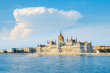 Fototapeta premium Parliament building in Budapest, Hungary on a bright sunny day