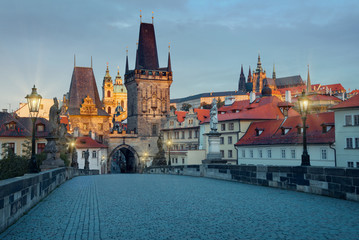 Naklejka na ściany i meble Charles Bridge and Mala Strana with Prague Castle early morning