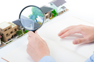 住宅販売 虫眼鏡