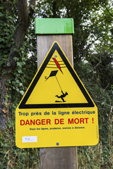 Electrical hazard sign in France