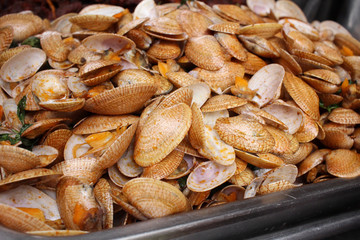 Fried shell in curry sauce - Surf clam
