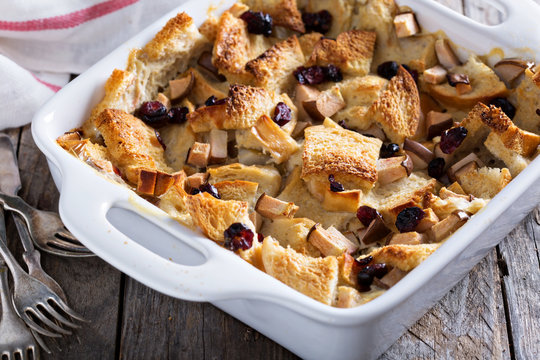 Bread pudding breakfast casserole with pear