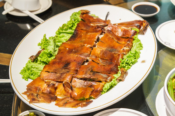 Barbecued suckling pig