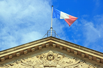 Fototapeta na wymiar La république et le Drapeau français (Paris France)