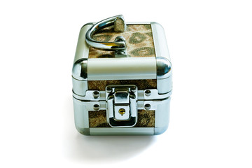 Jewelry box with lock