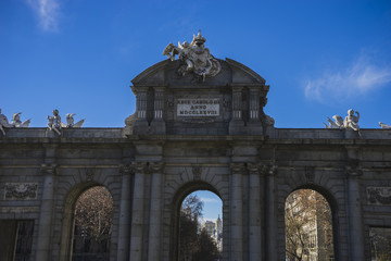 Fototapeta premium mythical alcala door in the capital of Spain, Madrid