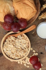 oat flakes with milk
