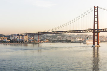 Obraz premium Lisbon Bridge