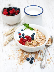 breakfast with fresh berries