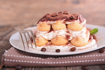 tiramisu cake
