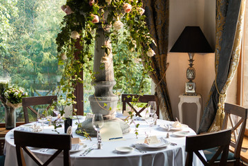 Table near window during wedding