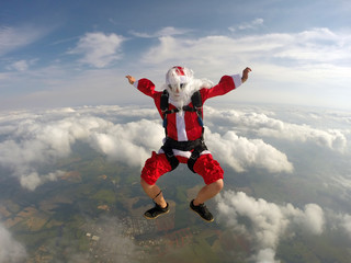 Santa extreme sports skydiving © Mauricio G