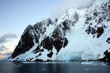 Fototapeten Lemaire Kanal  Antarktis © bummi100