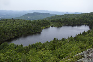 Fototapeta na wymiar Lake Solitude on south side of Mt. Sunapee, New Hampshire.