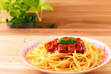 おいしそうなミートソーススパゲティ 