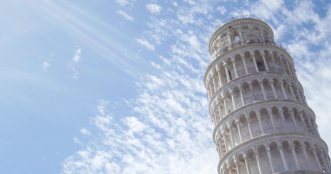 Leaning tower of Pisa under cloudy sky