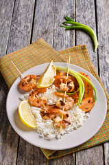 Cooked shrimp on skewers