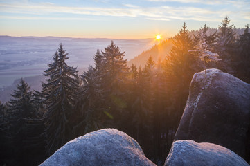 wschód słońca w górach © Mike Mareen