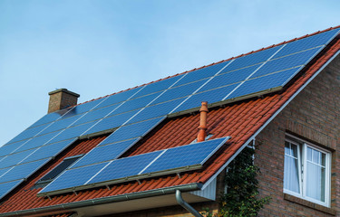 Solardach auf einem Einfamilienhaus