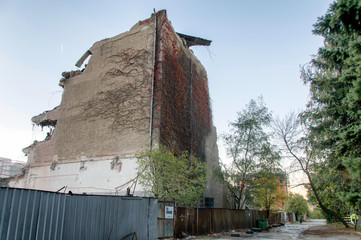 Demolition of buildings in urban