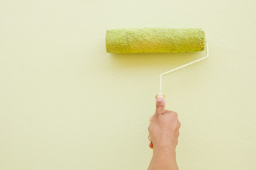 Obraz premium Hand painting wall in green