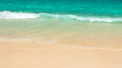 Fototapeta na wymiar Beautiful sandy and water the similan island