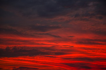 Obraz premium Czerwone niebo