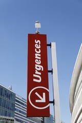 Fototapeta premium Panneau Urgences d'un hôpital à Paris