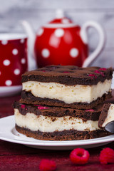 Cheesecake brownies with raspberry