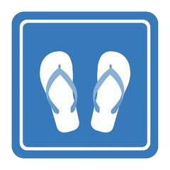 Tongs dans un panneau