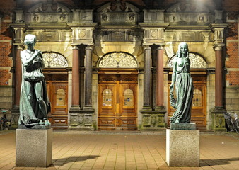 Fototapeta na wymiar Helsingor Grand Station Entrance
