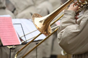 Trumpet play ttrombone