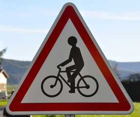 Panneau de signalisation"Attention cycliste"