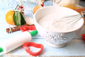 whipped egg whites and sugar for baking cream topping