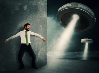 Frightened by UFO © alphaspirit
