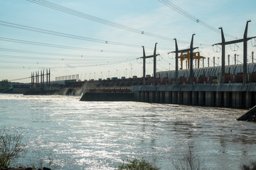 Salto power plant dam