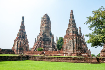 Obraz premium Wat Chaiwatthanaram, Buddhist temple in the city of Ayutthaya Hi