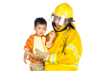 Firefighter carried the boy into the arms securely