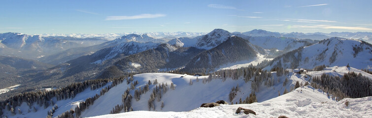 Blick vom Wallberg in schöne Winterlandschaft, Bairische Alpen