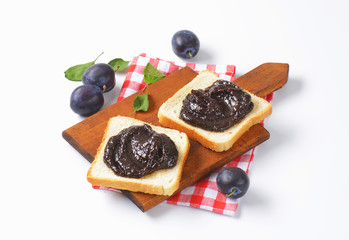 White bread with plum jam