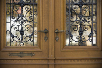 Old doors, handles, locks, lattices and windows