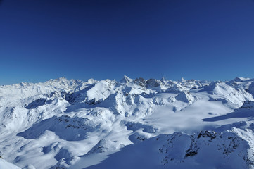 Fototapeta na wymiar Swiss Alps: Winter panorama